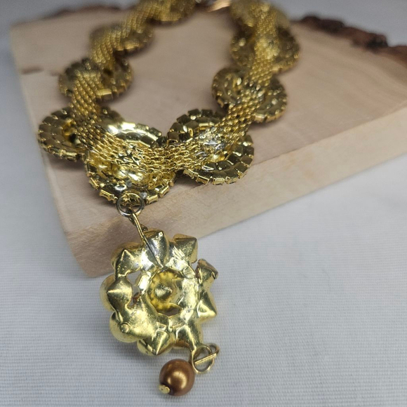 Vintage look India Red and Gold 8" Flower Rhinestone Rakhi Flower Bracelet - Picture 6 of 10